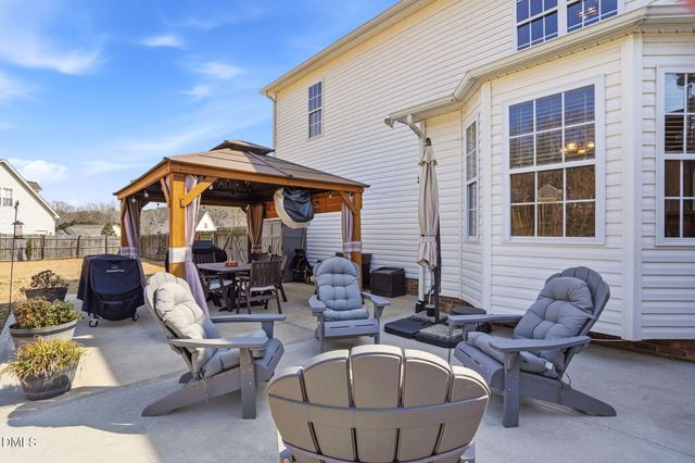 322 Saddle Ridge Drive, Willow Springs, NC 27592