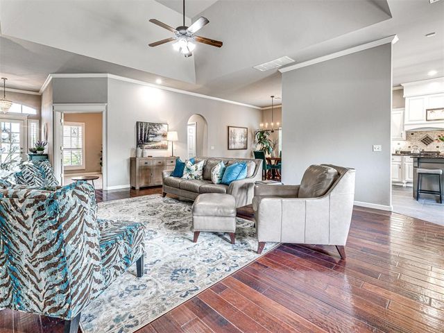 12500 Chateaux Road, Oklahoma City, OK 73142