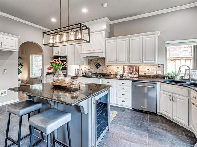 12500 Chateaux Road, Oklahoma City, OK 73142