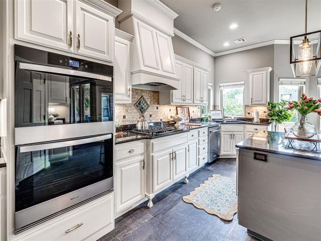 12500 Chateaux Road, Oklahoma City, OK 73142