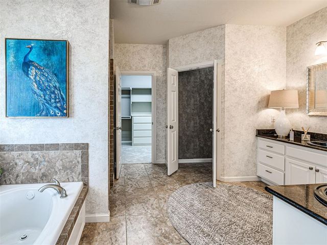 12500 Chateaux Road, Oklahoma City, OK 73142