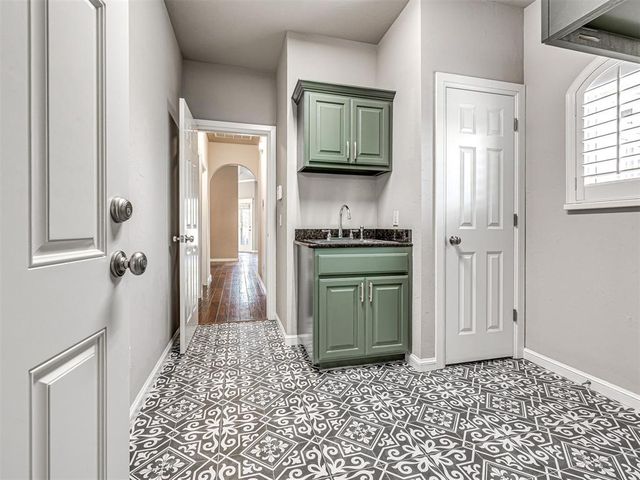 12500 Chateaux Road, Oklahoma City, OK 73142