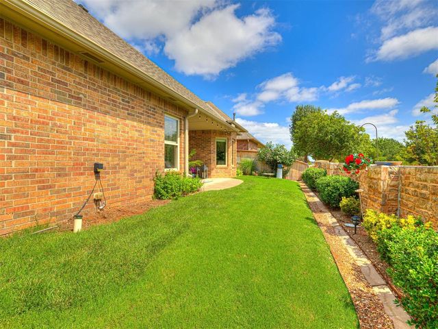 12500 Chateaux Road, Oklahoma City, OK 73142