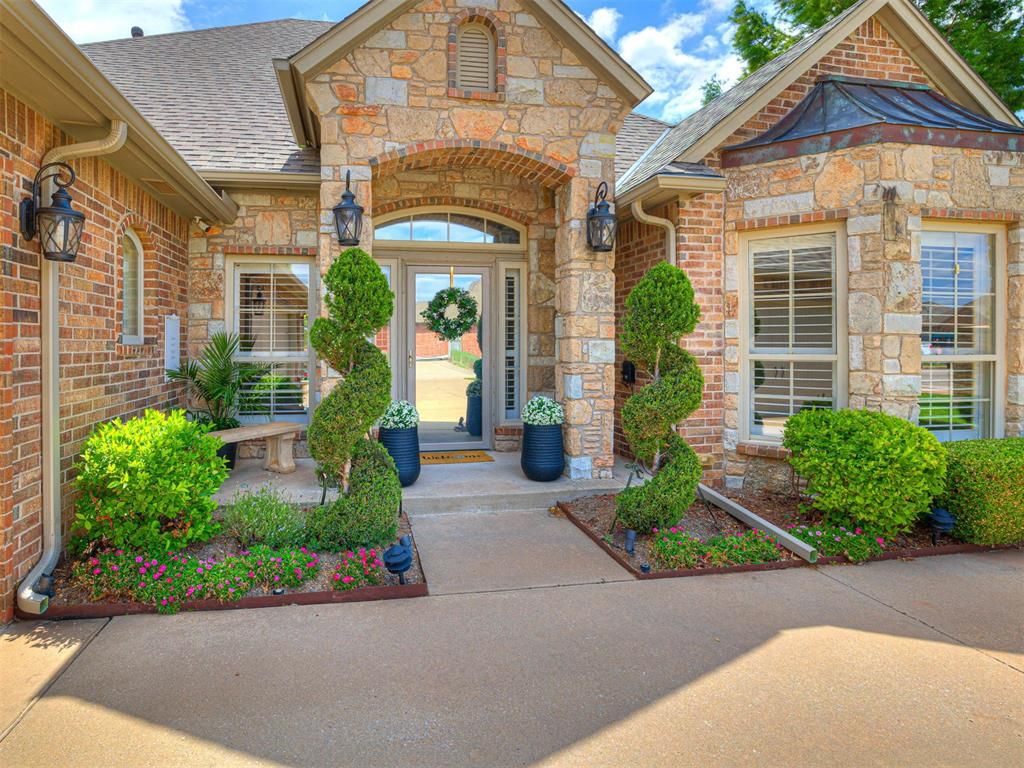 12500 Chateaux Road, Oklahoma City, OK 73142