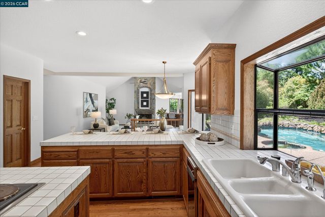 4423 Deer Ridge Rd, Danville, CA 94506