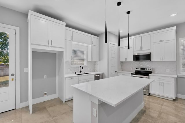 2604 Flora Lane, Denison, TX 75020