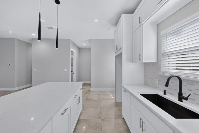 2604 Flora Lane, Denison, TX 75020