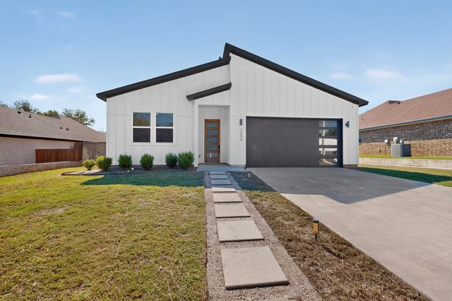 2604 Flora Lane, Denison, TX 75020