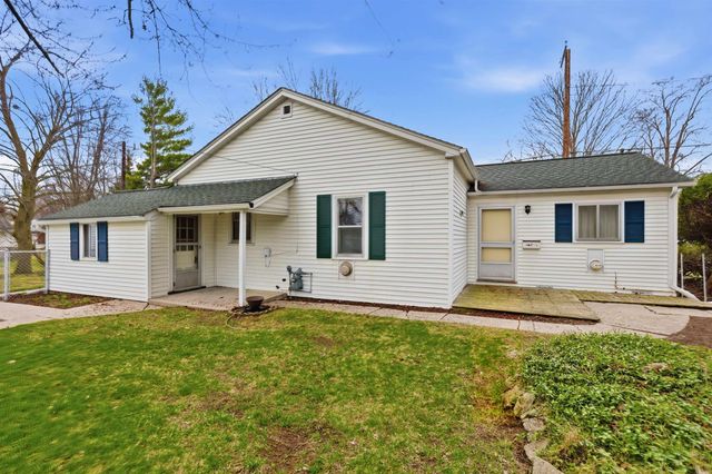 35960 Monroe Street, Richmond, MI 48062