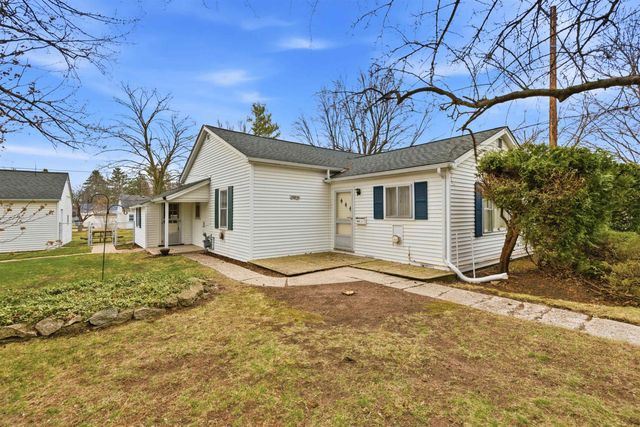 35960 Monroe Street, Richmond, MI 48062