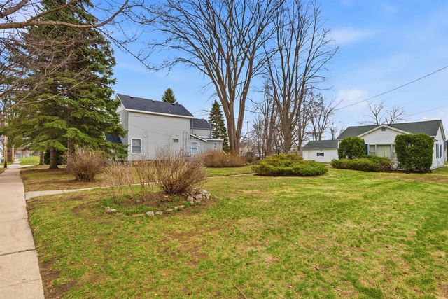 35960 Monroe Street, Richmond, MI 48062