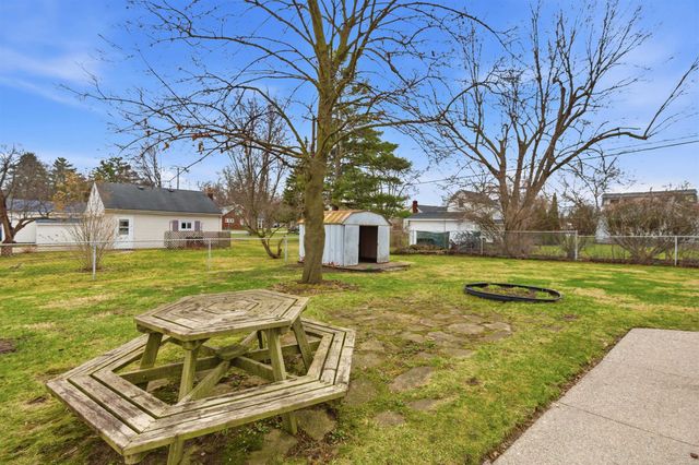 35960 Monroe Street, Richmond, MI 48062