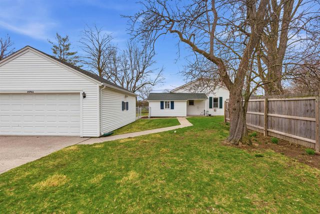35960 Monroe Street, Richmond, MI 48062