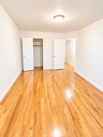 3001 Cruger Avenue, Bronx, NY 10467