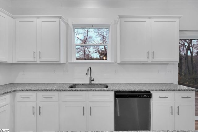 33 Parker Street, Pelzer, SC 29669