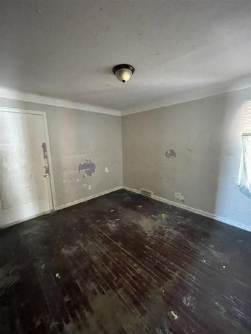 9205 Mckinney Street, Detroit, MI 48224