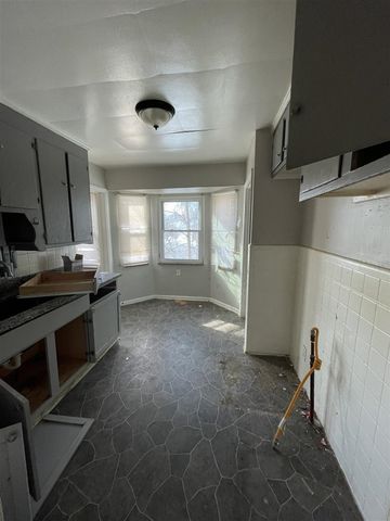 9205 Mckinney Street, Detroit, MI 48224