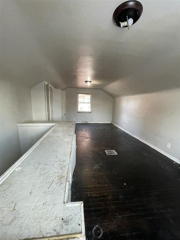 9205 Mckinney Street, Detroit, MI 48224