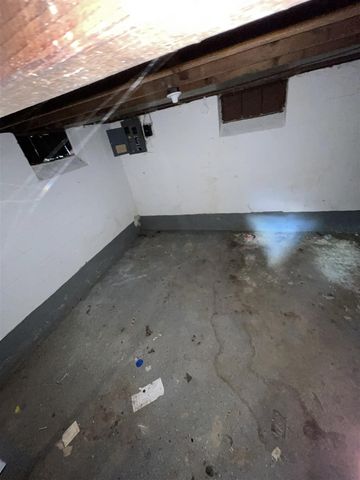 9205 Mckinney Street, Detroit, MI 48224