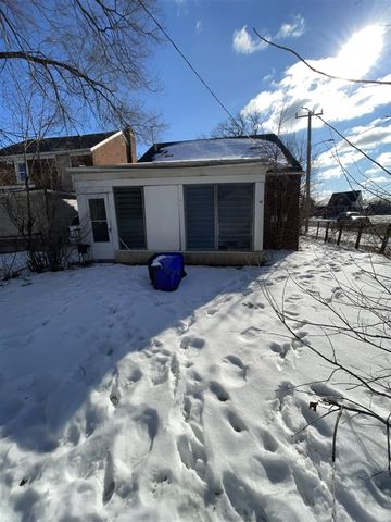 9205 Mckinney Street, Detroit, MI 48224