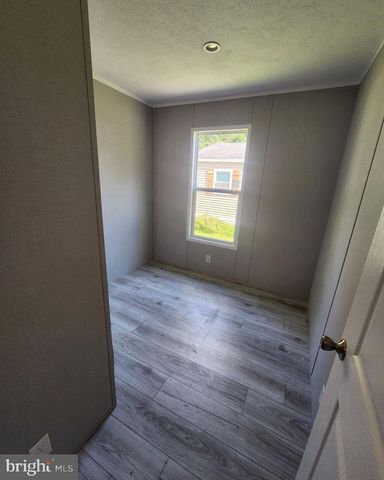 18 BIRCHWOOD DR, Pittsgrove, NJ 08318