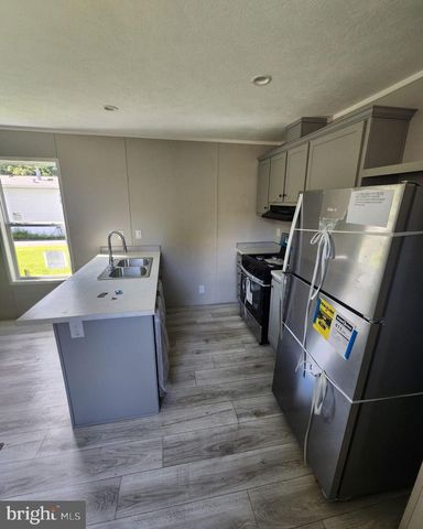 18 BIRCHWOOD DR, Pittsgrove, NJ 08318