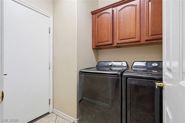 240 Integrity Ridge Drive, Henderson, NV 89052