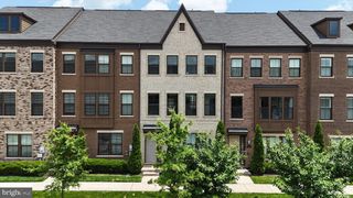3099 ALAN SHEPARD ST, Herndon, VA 20171