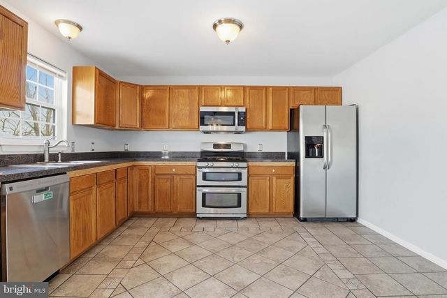 10 EVERGREEN TER, Manchester, PA 17345