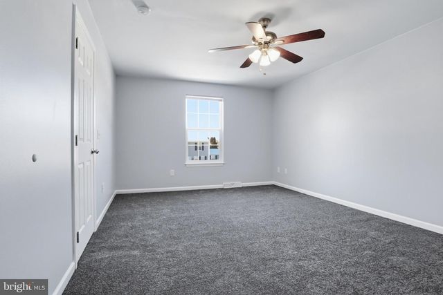 10 EVERGREEN TER, Manchester, PA 17345