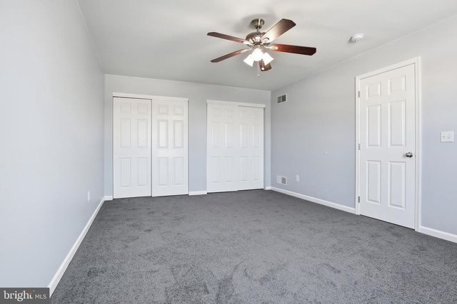 10 EVERGREEN TER, Manchester, PA 17345