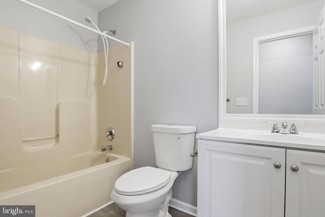 10 EVERGREEN TER, Manchester, PA 17345