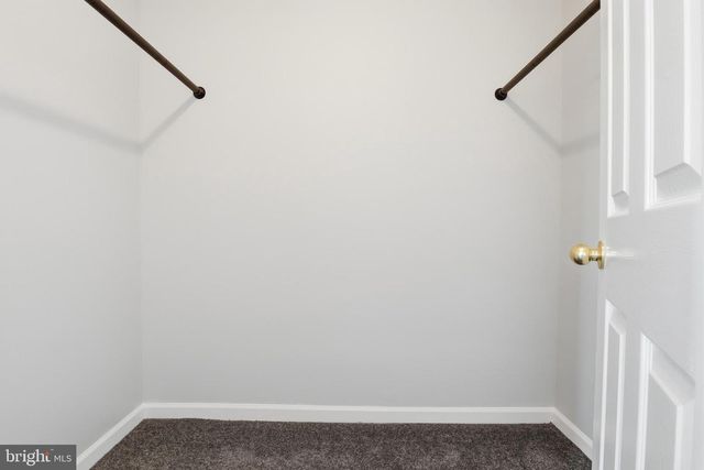 10 EVERGREEN TER, Manchester, PA 17345