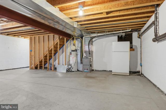 10 EVERGREEN TER, Manchester, PA 17345