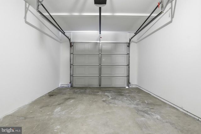 10 EVERGREEN TER, Manchester, PA 17345