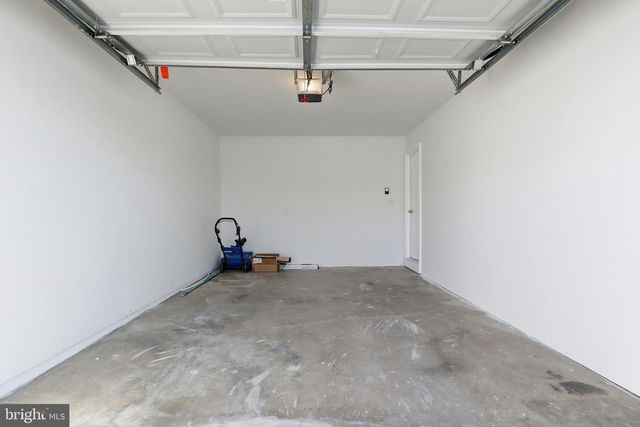 10 EVERGREEN TER, Manchester, PA 17345