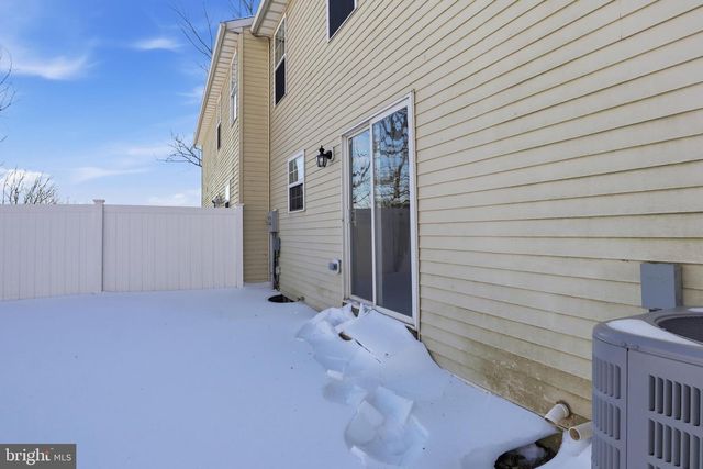 10 EVERGREEN TER, Manchester, PA 17345