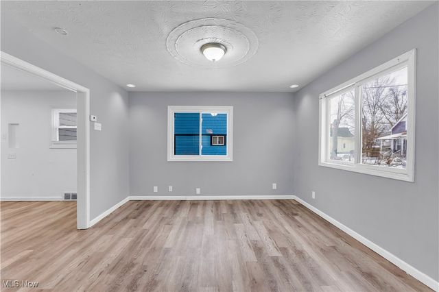 13814 Durkee Avenue, Cleveland, OH 44105