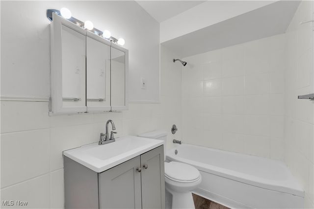 13814 Durkee Avenue, Cleveland, OH 44105