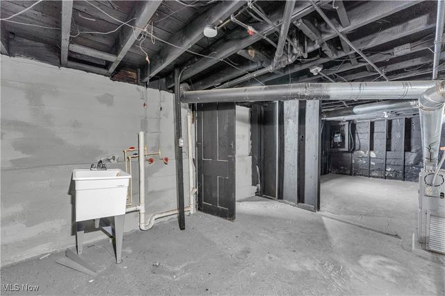 13814 Durkee Avenue, Cleveland, OH 44105