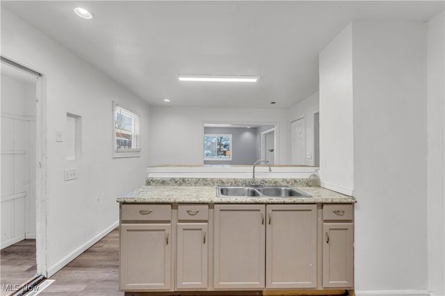 13814 Durkee Avenue, Cleveland, OH 44105