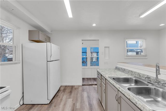 13814 Durkee Avenue, Cleveland, OH 44105