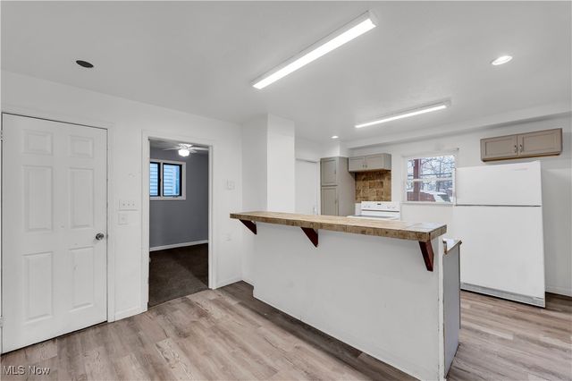 13814 Durkee Avenue, Cleveland, OH 44105