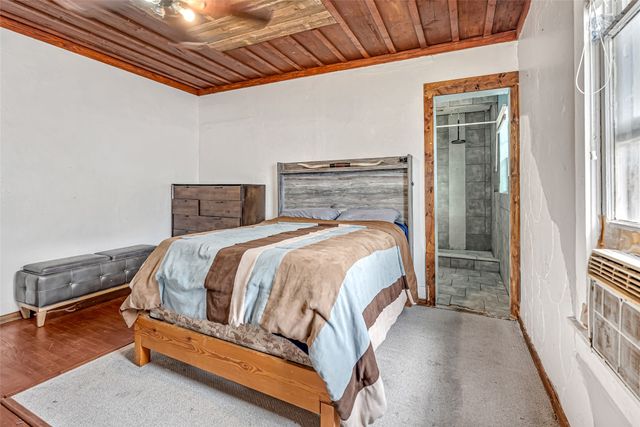 2218 Lincoln Avenue, Fort Worth, TX 76164