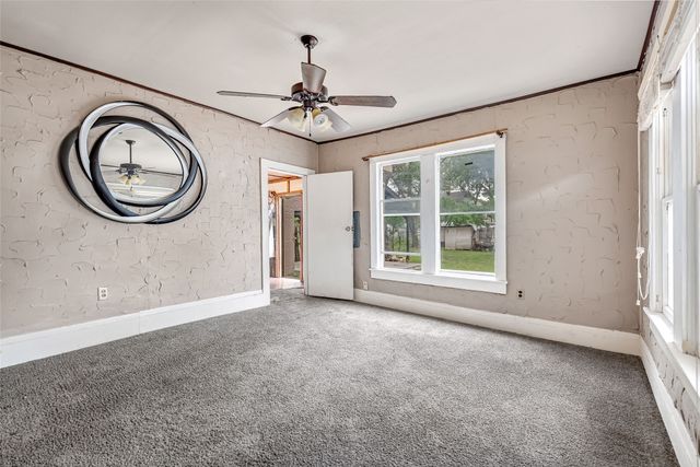 2218 Lincoln Avenue, Fort Worth, TX 76164