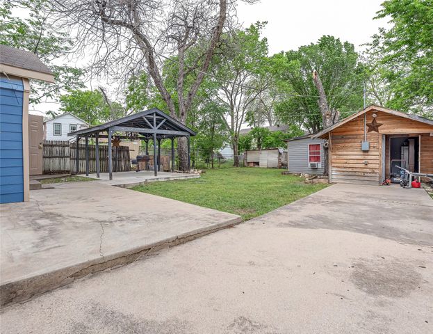2218 Lincoln Avenue, Fort Worth, TX 76164