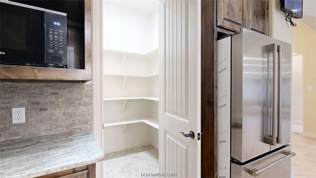 4310 Willowick Drive, Bryan, TX 77802