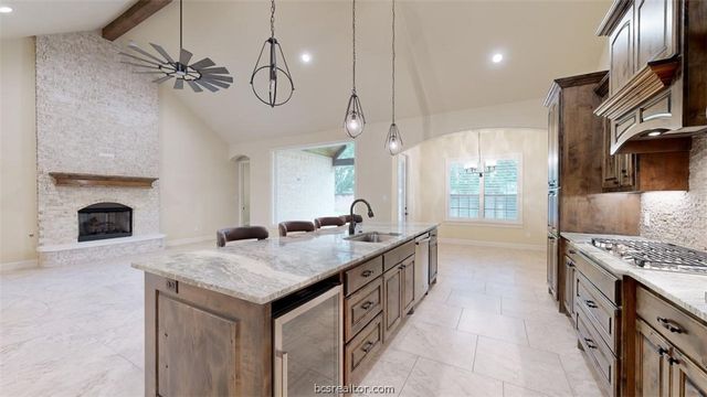 4310 Willowick Drive, Bryan, TX 77802