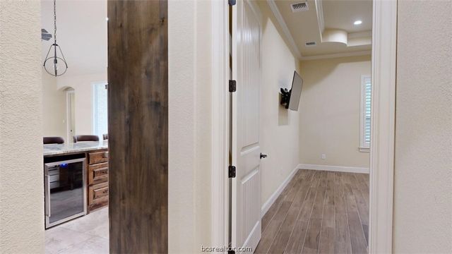 4310 Willowick Drive, Bryan, TX 77802