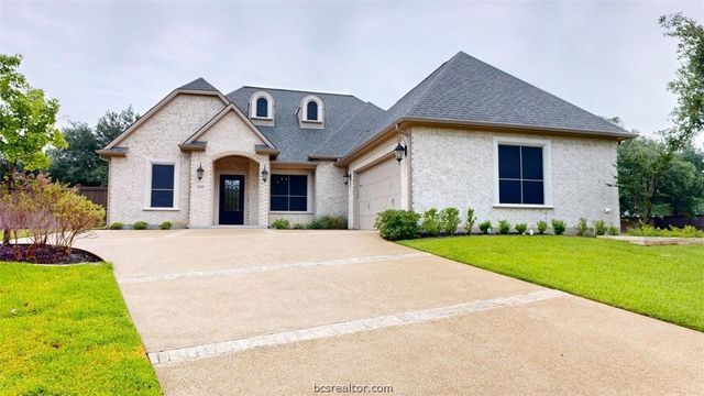 4310 Willowick Drive, Bryan, TX 77802